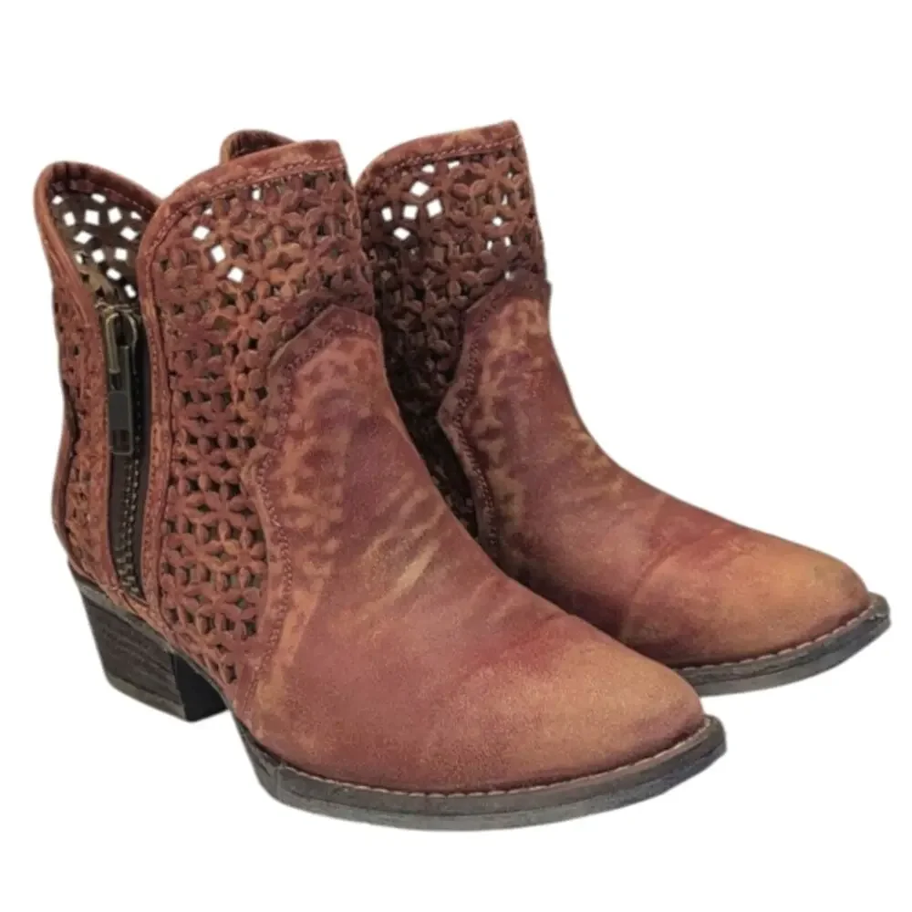 Circle G by Corral Distressed  Ankle Boots GUC Size 6.5   S3751